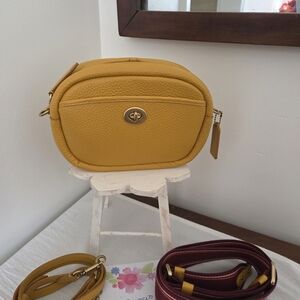 Coach Turnlock Camera Bag EUC Color: Buttercup
